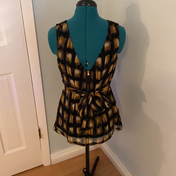 BCBG Max Azaria Silk Top- Size Small - Picture 4 of 6